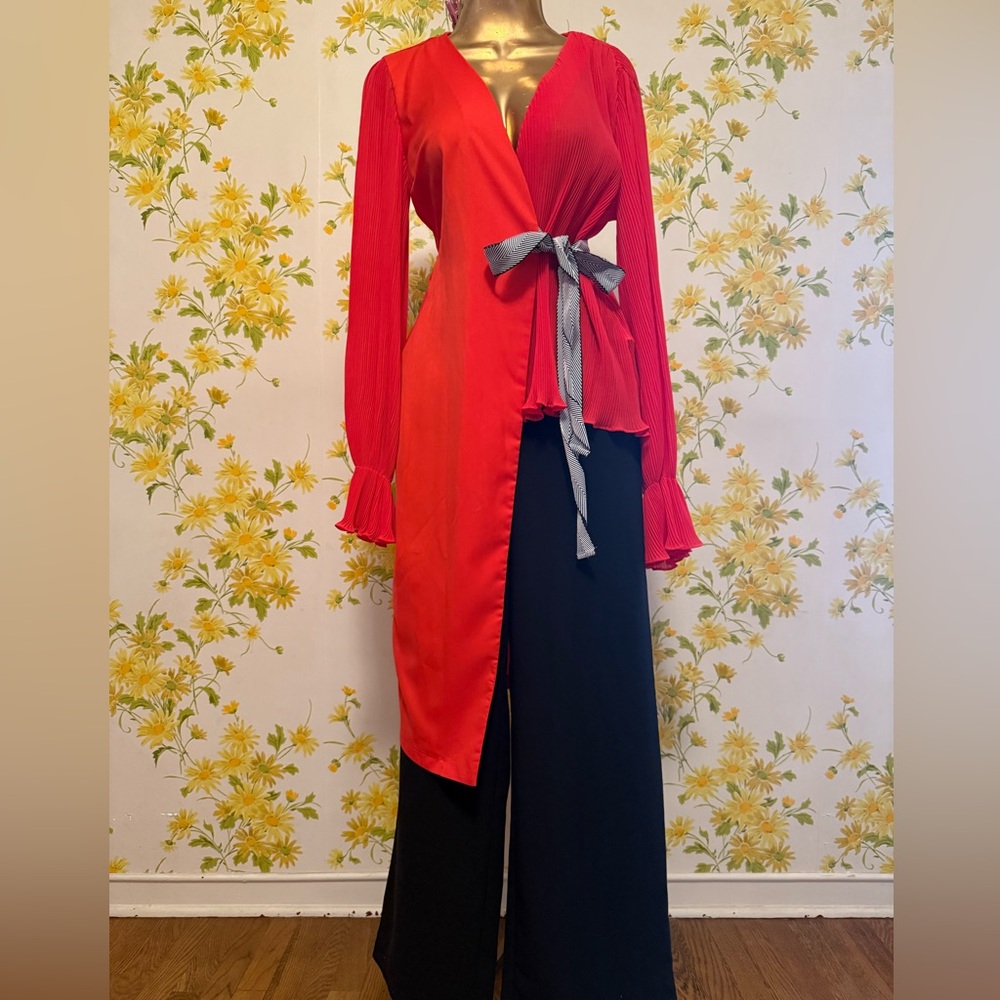 NWT High Low wrap top size M